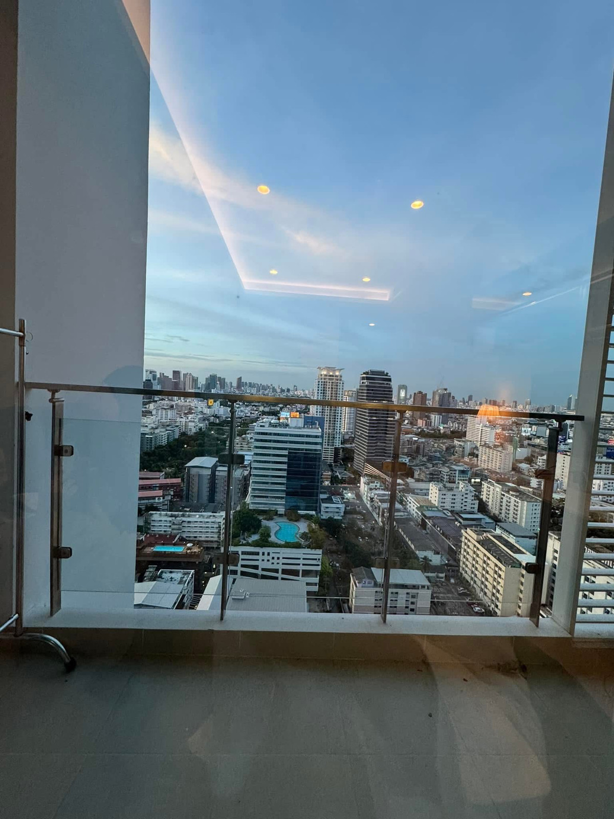 ขายคอนโดราชเทวี พญาไท : ขายด่วน ✨ Supalai Elite Phayathai ✨ ห้องมุมพิเศษ เฟอร์นิเจอร์ และ เครื่องใช้ไฟฟ้าครบ ใกล้ BTS สยาม