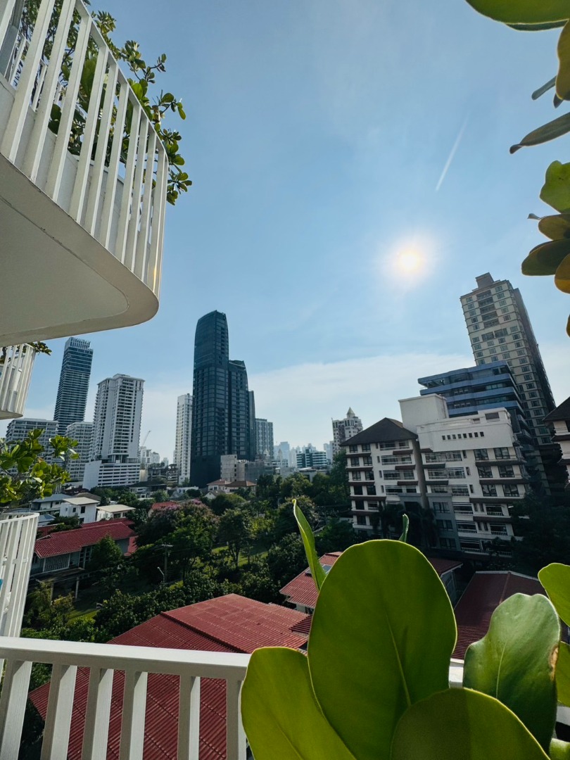 For RentCondoSukhumvit, Asoke, Thonglor : 🔥For Rent Now🔥 Chewathai Residence Thonglor, a brand new condo in the heart of the city. Never been rented before. Fully furnished with furniture and appliances, ready to move in ❗