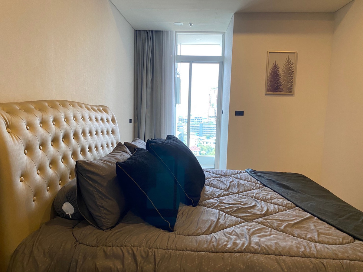 For RentCondoSukhumvit, Asoke, Thonglor : 🏙 For Rent – ​​Siamese Exclusive 42, a luxury condo in the heart of Sukhumvit, near BTS Ekkamai, very convenient to travel.