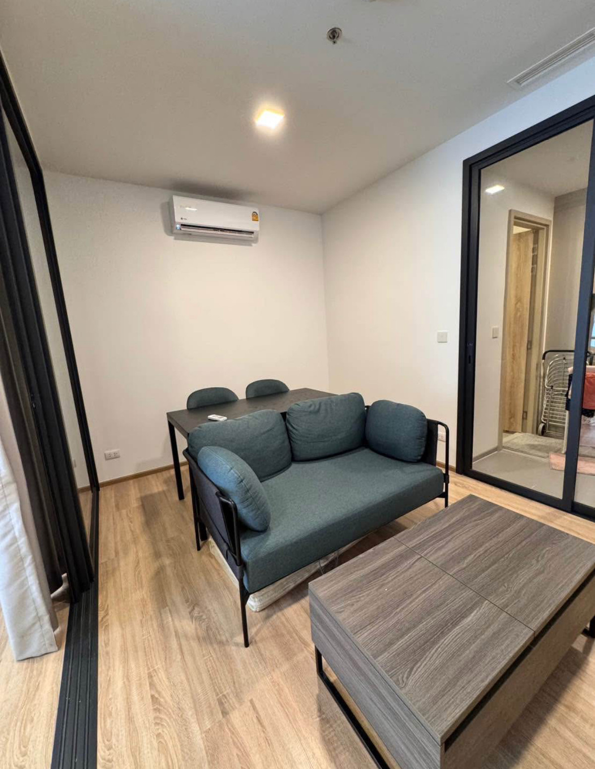 ให้เช่าคอนโดราชเทวี พญาไท : เช่าด่วน! เจ้าของใจดีมากก XT Phayathai  available nowww   มี wifi ให้แล้ว 1b1b ตำแหน่งไม่ร้อน ชั้นเตี้ย วิวดี ห้องสงบมาก ๆ ห้ามพลาดเลย! 0876358339 