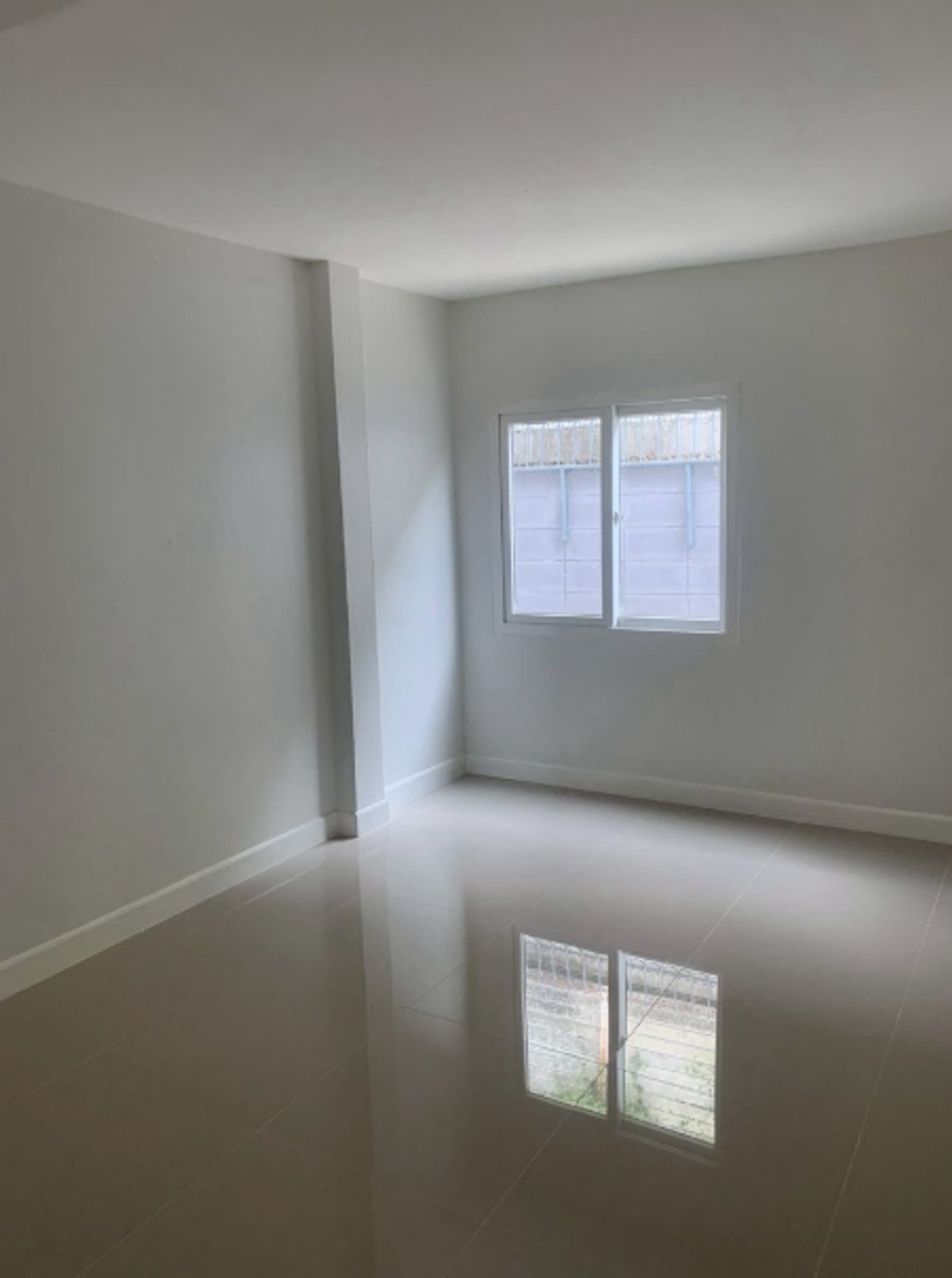 ขายบ้านลาดพร้าว101 แฮปปี้แลนด์ : ขายบ้านเดี่ยว 2 ชั้น เนื้อที่ 53 ตรว. หมู่บ้านโชคชัย คลองจั่น  ถนนนวมินทร์ 81 แยก 3-27 แขวงนวมินทร์ เขตบึงกุ่ม ใกล้ถนนสายหลักหลายสาย เดอะมอลล์ บางกะปิ ตลาดสดอินทารักษ์ มหาวิทยาลัยรามคำแหง ใกล้ นิด้า