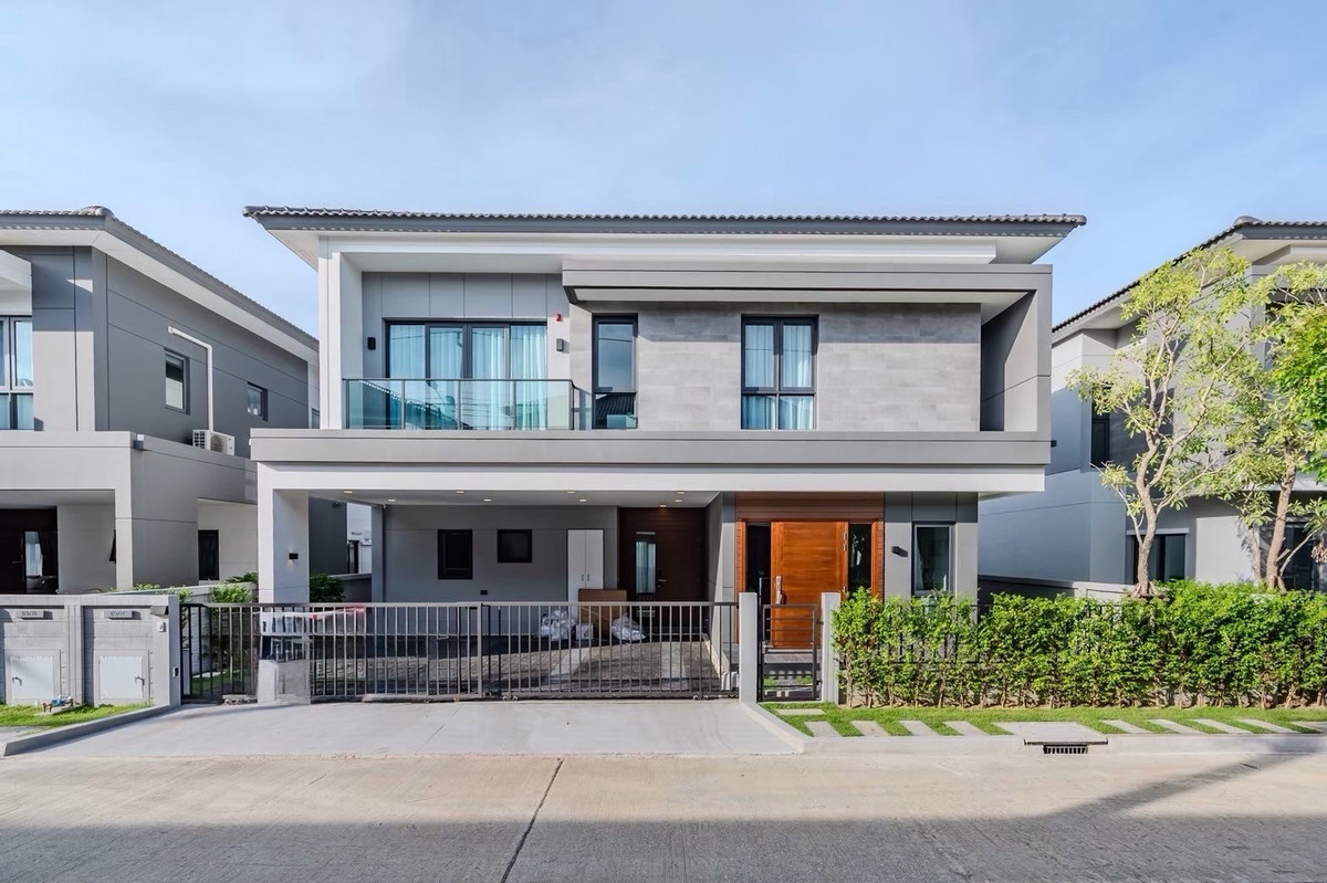 For RentHouseBangna, Bearing, Lasalle : Luxury detached house , next to Mega-Bangna, many international schools and hospitals, fully furnished 