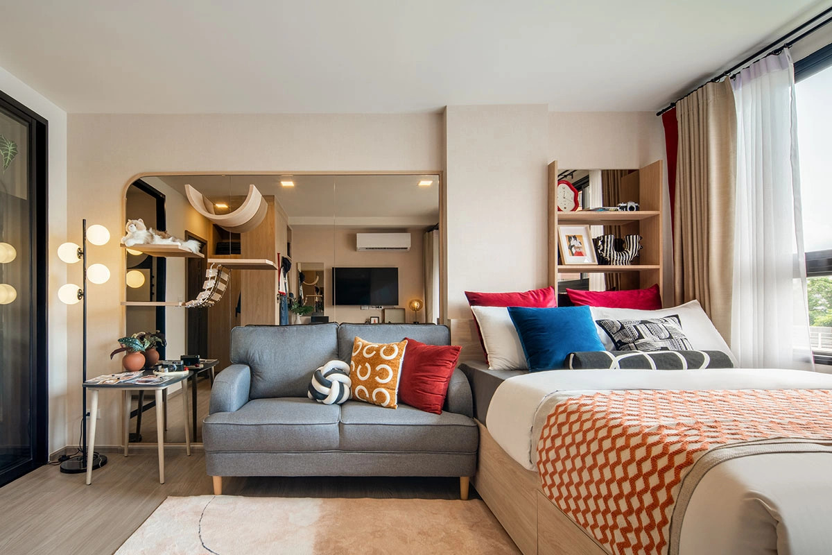 For SaleCondoSamut Prakan,Samrong : 🐶 Condo allows pets. In the heart of Sukhumvit 🔥 Special promotion, immediate discount of 100,000 baht, starting at only 3.57 million baht. Hurry and reserve before its gone!