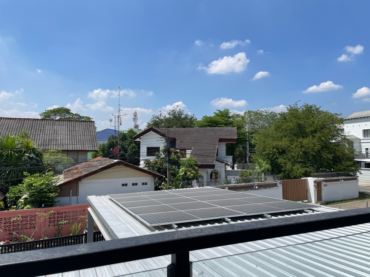 ขายบ้านเกษตร นวมินทร์ ลาดปลาเค้า : ขายบ้าน นวมินทร์ 24 บ้านเดี่ยวนวมินทร์ จอดรถ 5 คัน แถมโซล่าเซลล์ ประหยัดค่าไฟ