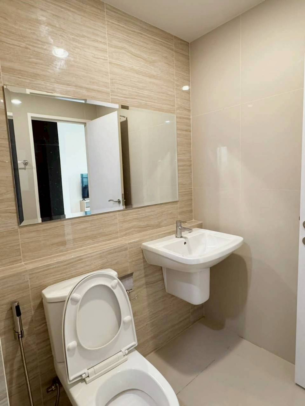 ให้เช่าคอนโดบางนา แบริ่ง ลาซาล : ✅ NSB119 ✅ Line : @p2nproperty