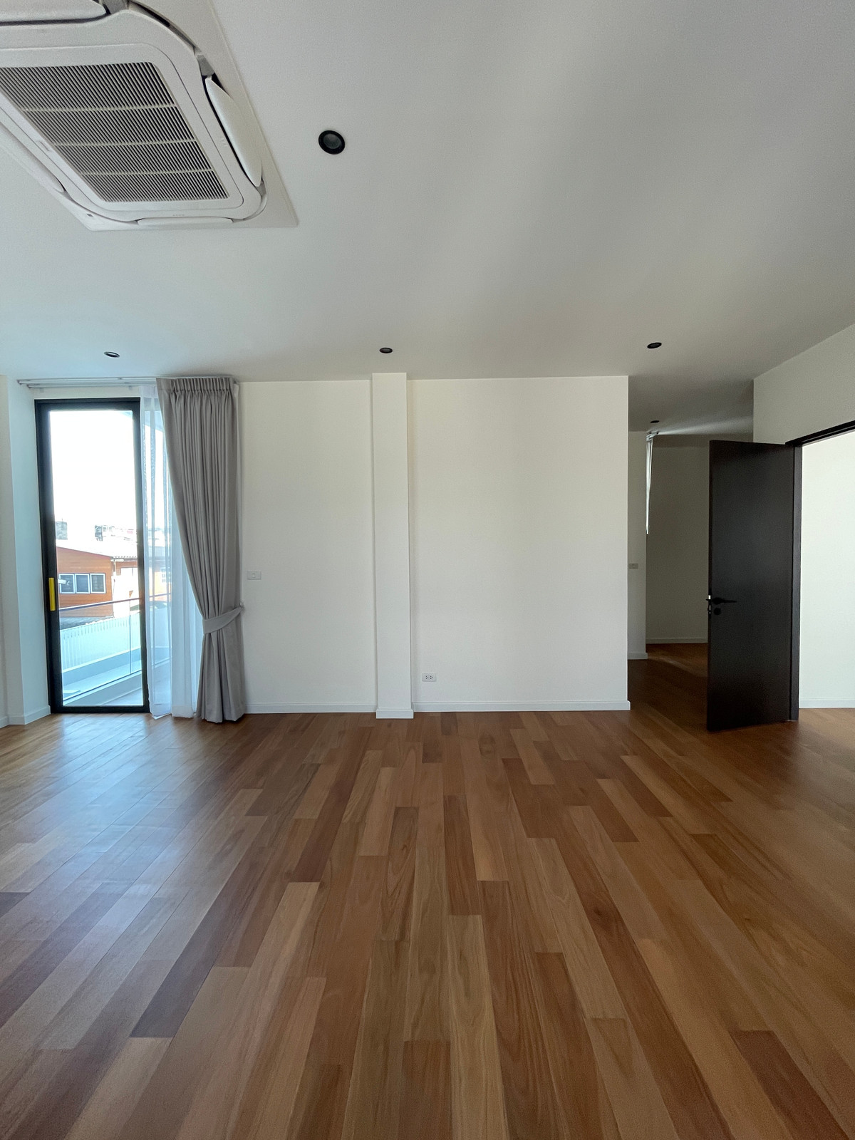 For SaleHouseChokchai 4, Ladprao 71, Ladprao 48, : Super Luxury THIRRA Ladprao detached house for sale – highest level of privacy On a potential location near MRT Phawana