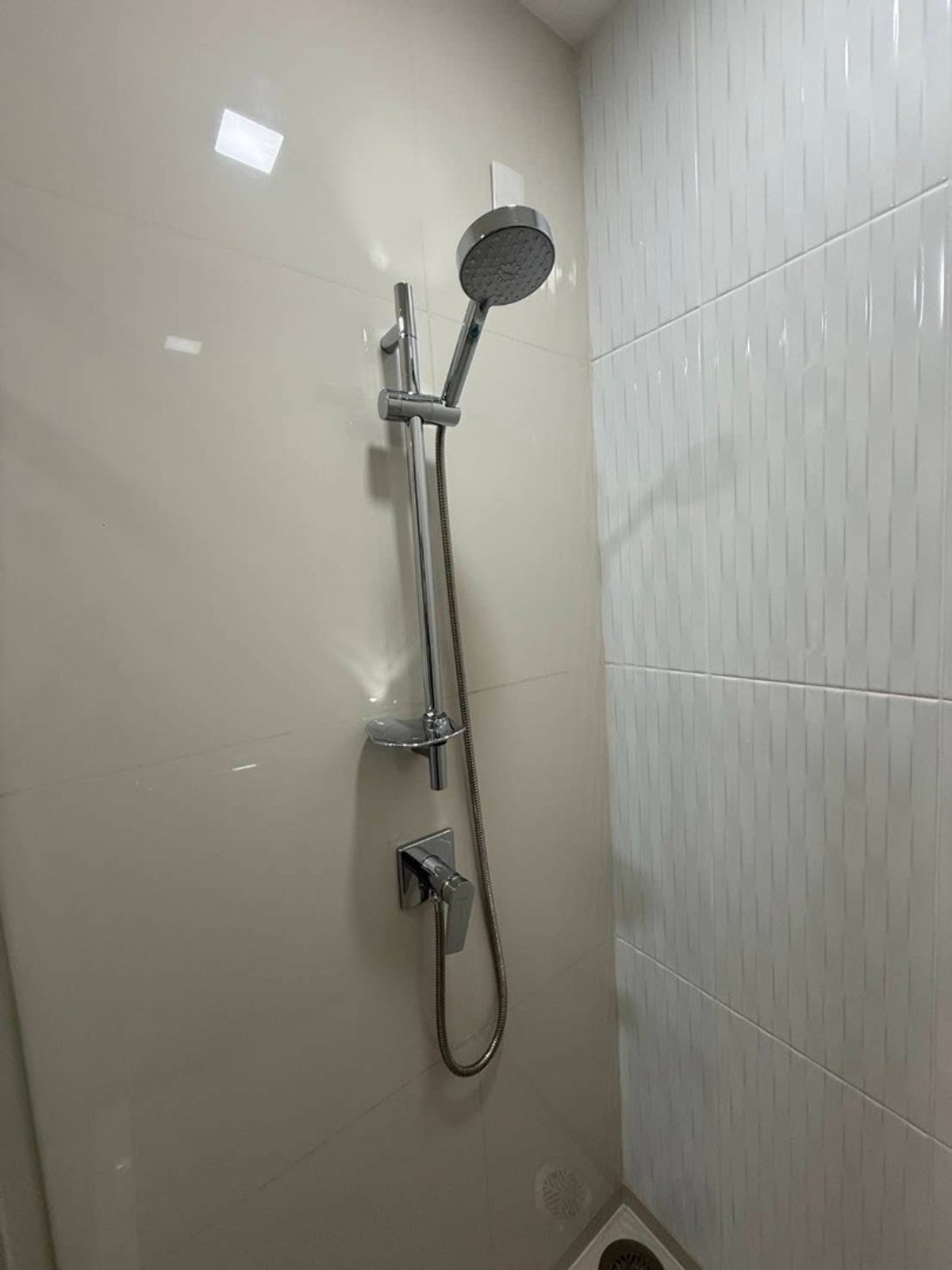 ให้เช่าคอนโดพระราม 9 เพชรบุรีตัดใหม่ RCA : #Z4901💥 090369 🔥ให้เช่าคอนโด Life Asoke Hype (รหัสเดิม Z4574)