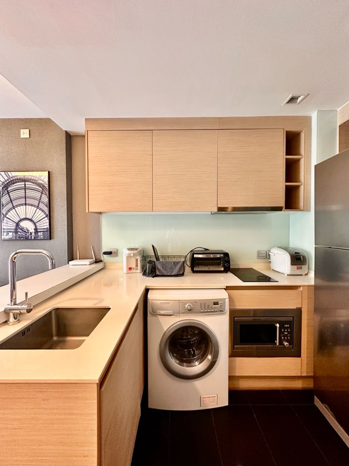 For SaleCondoSukhumvit, Asoke, Thonglor : Fully furnished, ready to move in, quiet, balcony actually usable, 2 ways to enter and exit.