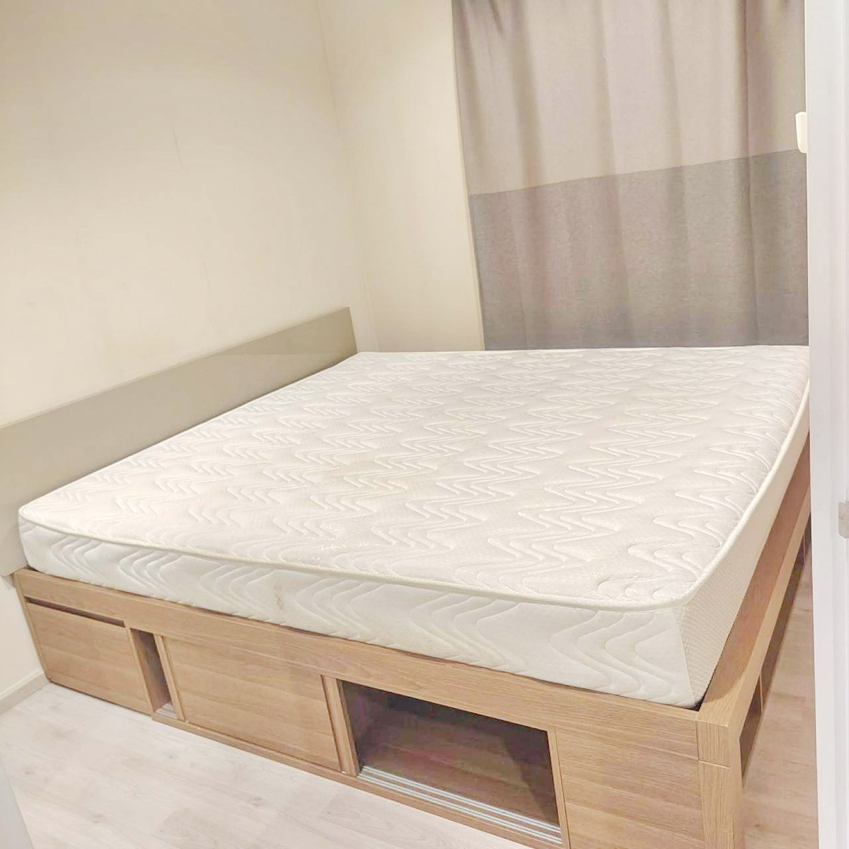 For RentCondoNonthaburi, Bang Yai, Bangbuathong : For rent: Plum Condo Central Station Phase 2 King Size Bed (6 ft)