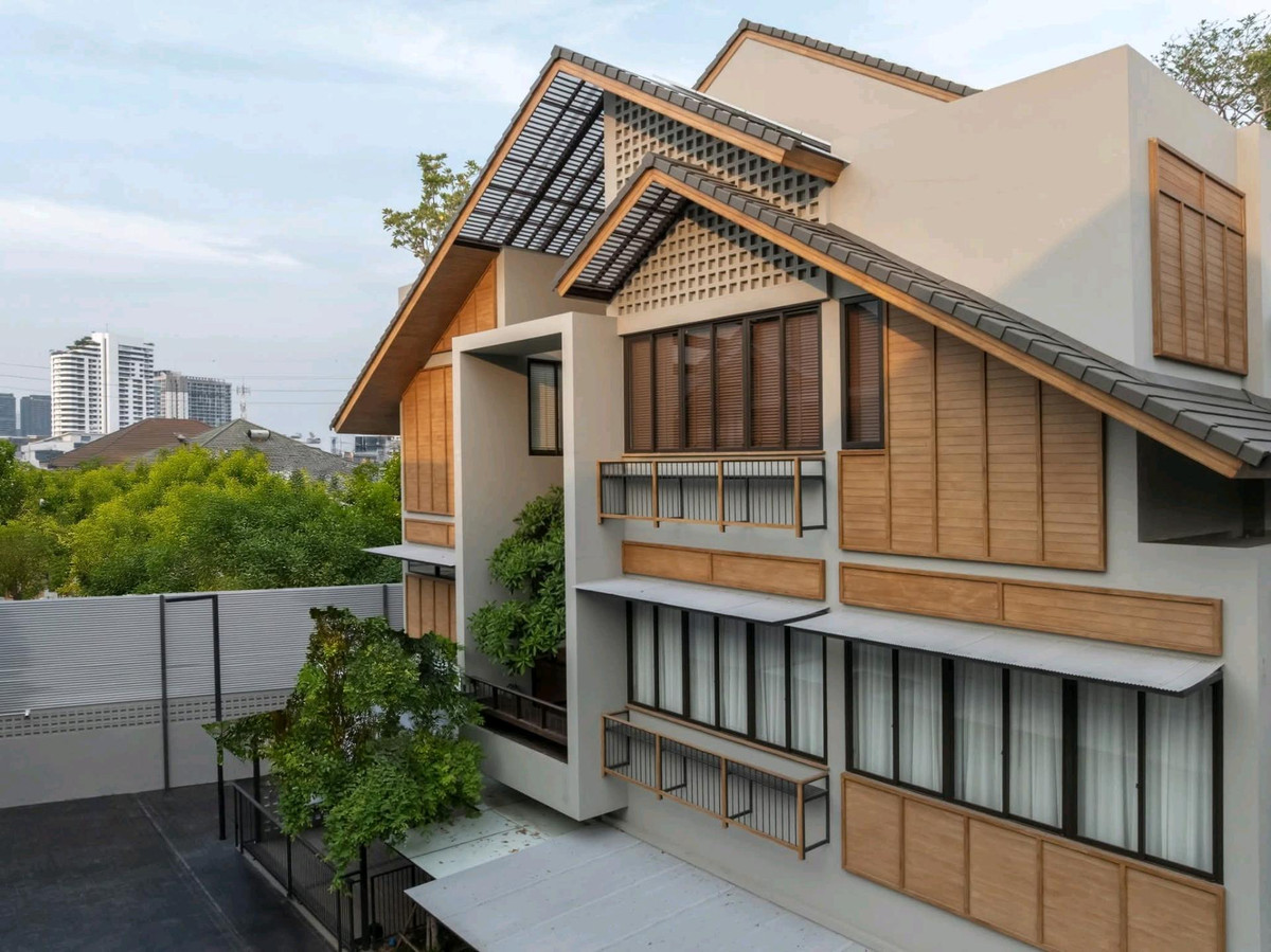 ให้เช่าบ้านลาดพร้าว เซ็นทรัลลาดพร้าว : 🔥🔥🔥บ้านหรูระดับ Ultra Luxury ออกแบบเพื่อการอยู่อาศัยในเมืองร้อนอย่างแท้จริง บนสังคมส่วนตัวเพียง 10 ยูนิต เท่านั้น💚🎠🎠💚💚