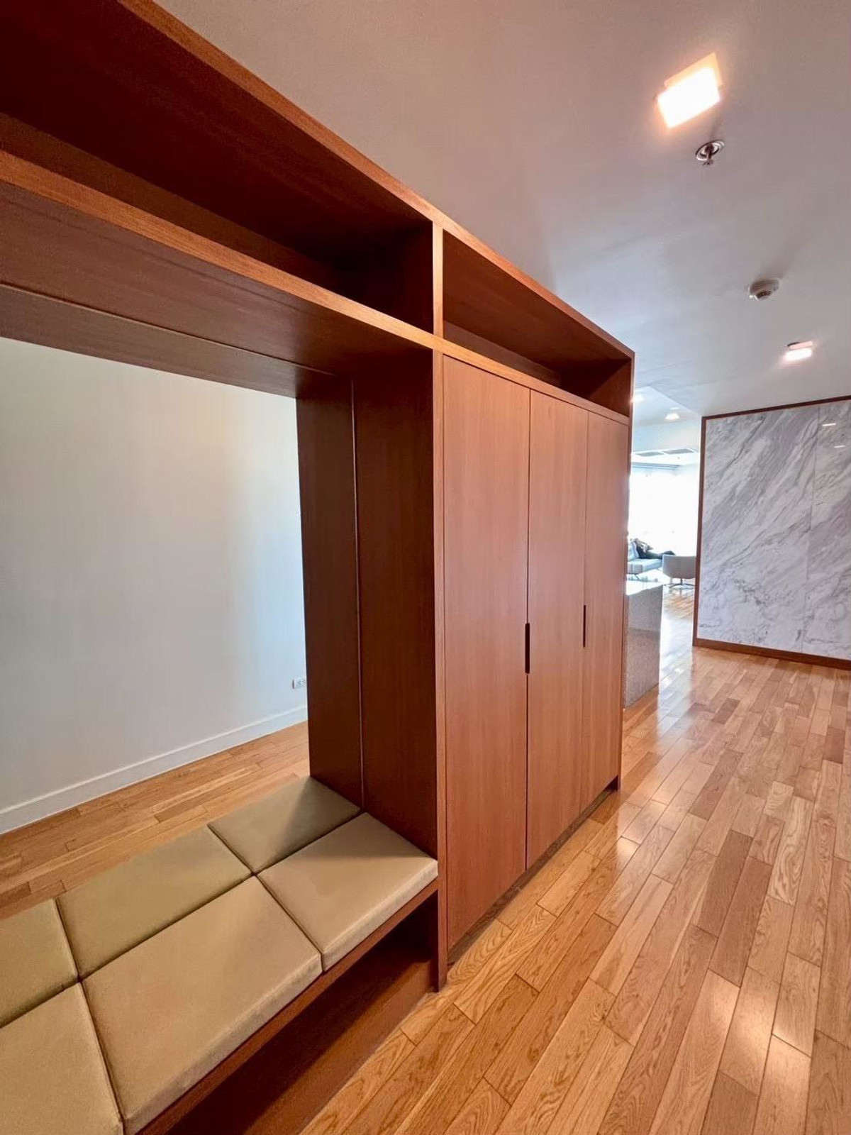 For RentCondoSukhumvit, Asoke, Thonglor : LTH14648 – Condo for Rent | Millennium Residence | 192.95 sqm | 3 Beds 4 Baths | Near BTS Asoke | 120K/Month | Condo for rent Millennium Residence