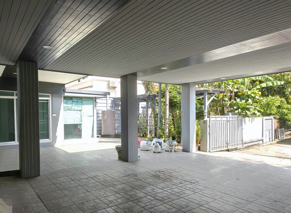 ขายบ้านเกษตรศาสตร์ รัชโยธิน : ขายบ้านเดี่ยว เดอะแพลนท์ วงแหวน-รามอินทรา เนื้อที่ 80.1 ตรว. หลังริม ทำเลดี การเดินทางสะดวก ใกล้ทางด่วน ใกล้แฟชั่น ใกล้แจ๊สคู้บอน