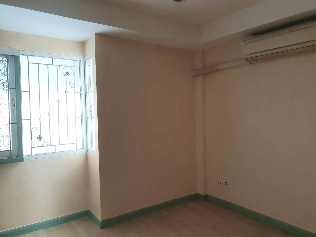 ทาวน์โฮมเกษตร นวมินทร์ ลาดปลาเค้า : ขาย / ให้เช่า ทาวน์โฮม 3 ชั้น ทำเลนวลจันทร์ ใกล้โรงเรียนและรถไฟฟ้า  หมู่บ้านปรัชญา – นวลจันทร์ 36