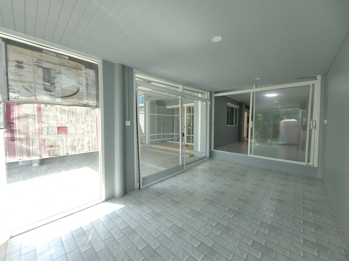 ขายบ้านเกษตรศาสตร์ รัชโยธิน : ขายบ้านเดี่ยว เดอะแพลนท์ วงแหวน-รามอินทรา เนื้อที่ 80.1 ตรว. หลังริม ทำเลดี การเดินทางสะดวก ใกล้ทางด่วน ใกล้แฟชั่น ใกล้แจ๊สคู้บอน