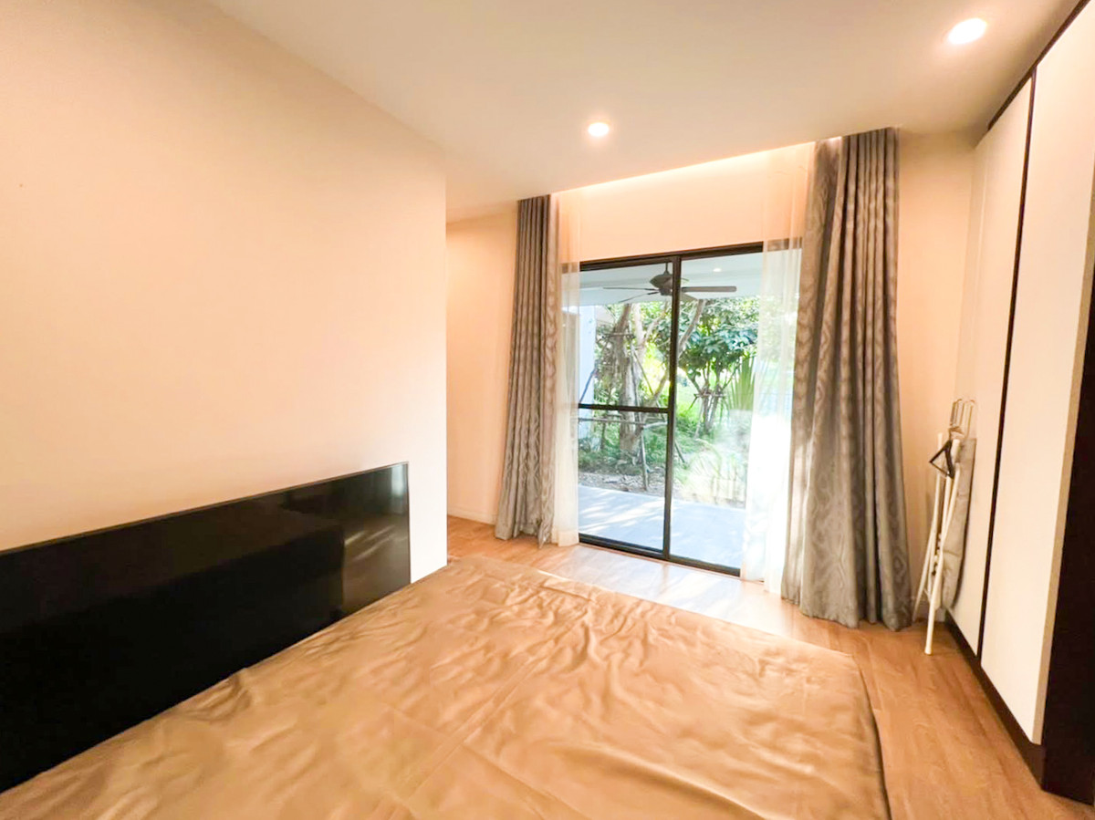 ขายบ้านพัฒนาการ ศรีนครินทร์ : บุราสิริ พัฒนาการ / 4 ห้องนอน (ขาย), Burasiri Pattanakarn / 4 Bedrooms (FOR SALE) FONT056