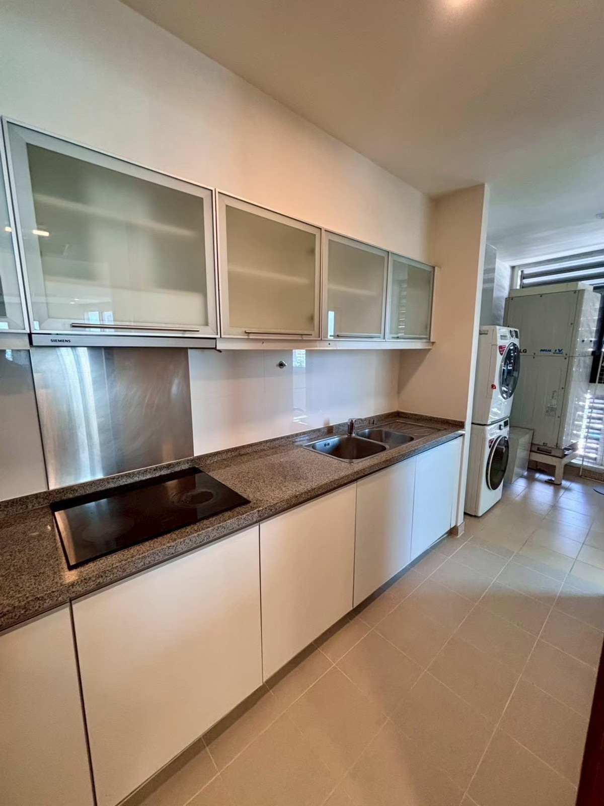 For RentCondoSukhumvit, Asoke, Thonglor : LTH14648 – Condo for Rent | Millennium Residence | 192.95 sqm | 3 Beds 4 Baths | Near BTS Asoke | 120K/Month | Condo for rent Millennium Residence