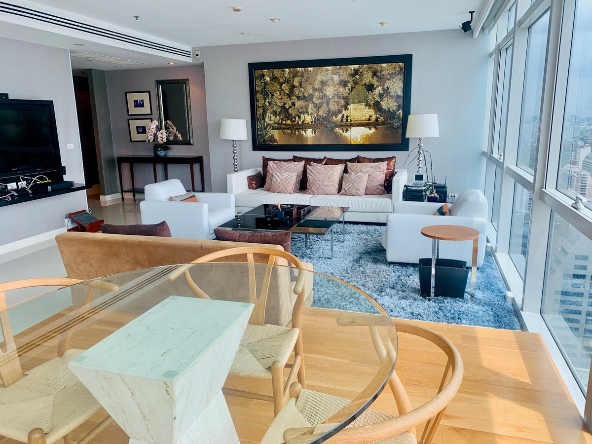 ให้เช่าคอนโดวิทยุ ชิดลม หลังสวน : Athenee Residence: 4bed 4.5bath + maid  295sqm. 170,000/mth. Am: 0656199198