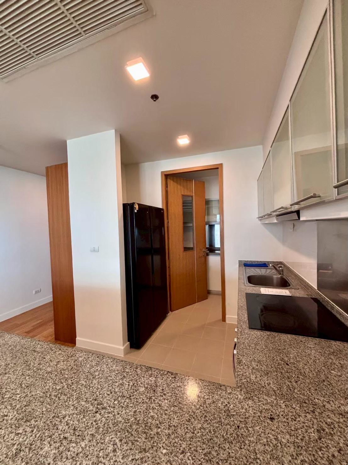 For RentCondoSukhumvit, Asoke, Thonglor : LTH14648 – Condo for Rent | Millennium Residence | 192.95 sqm | 3 Beds 4 Baths | Near BTS Asoke | 120K/Month | Condo for rent Millennium Residence