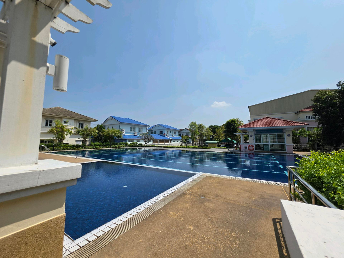 For SaleHouseMin Buri, Romklao : Urgent sale! Single house in Chaiyaphruek 1 Village, Khum Klao Road. Extra large plot