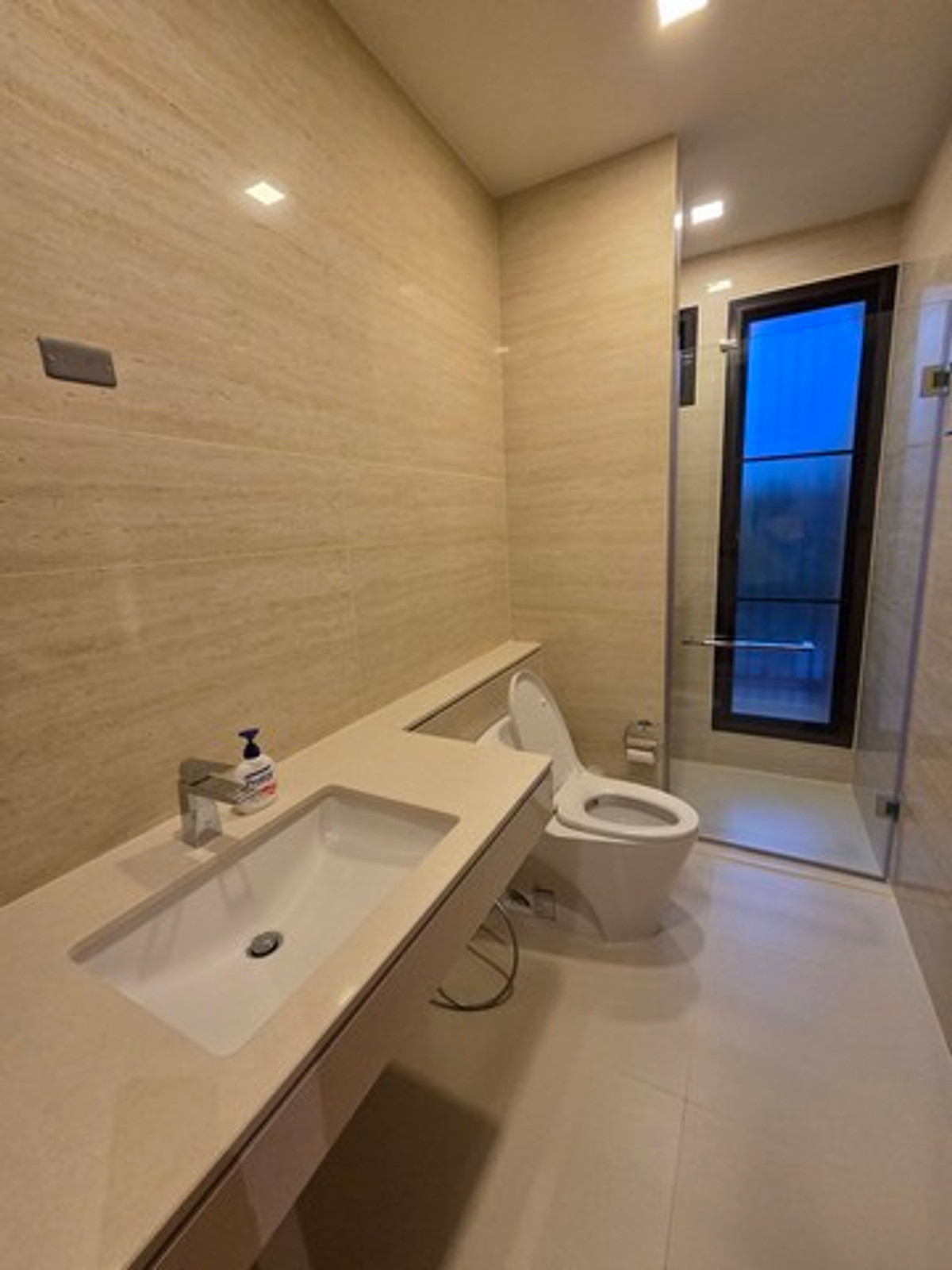 For RentHouseBangna, Bearing, Lasalle : HR3281 Luxury detached house for rent, Evergreen Bangna Km. 5, area 610 sq m., near ICS International School and Patana.