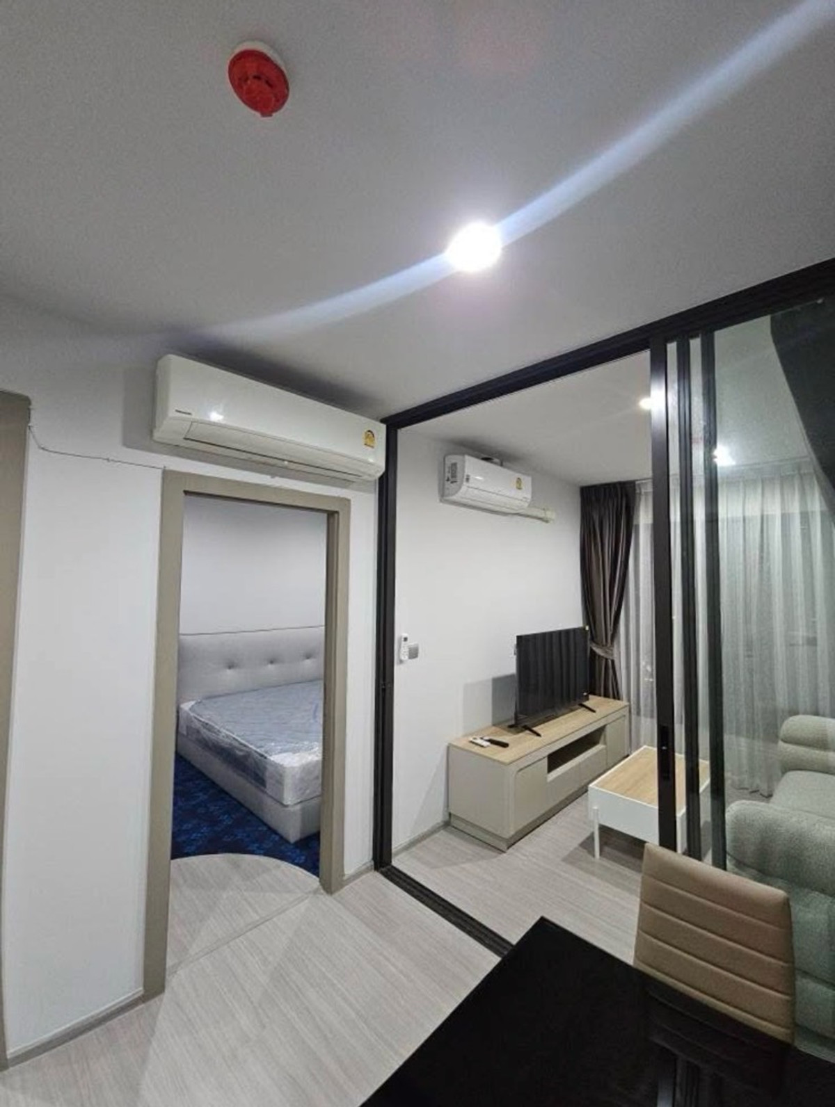 ให้เช่าคอนโดพระราม 9 เพชรบุรีตัดใหม่ RCA : #Z4899💥 090369 🔥ให้เช่าคอนโด Life Asoke - Rama 9