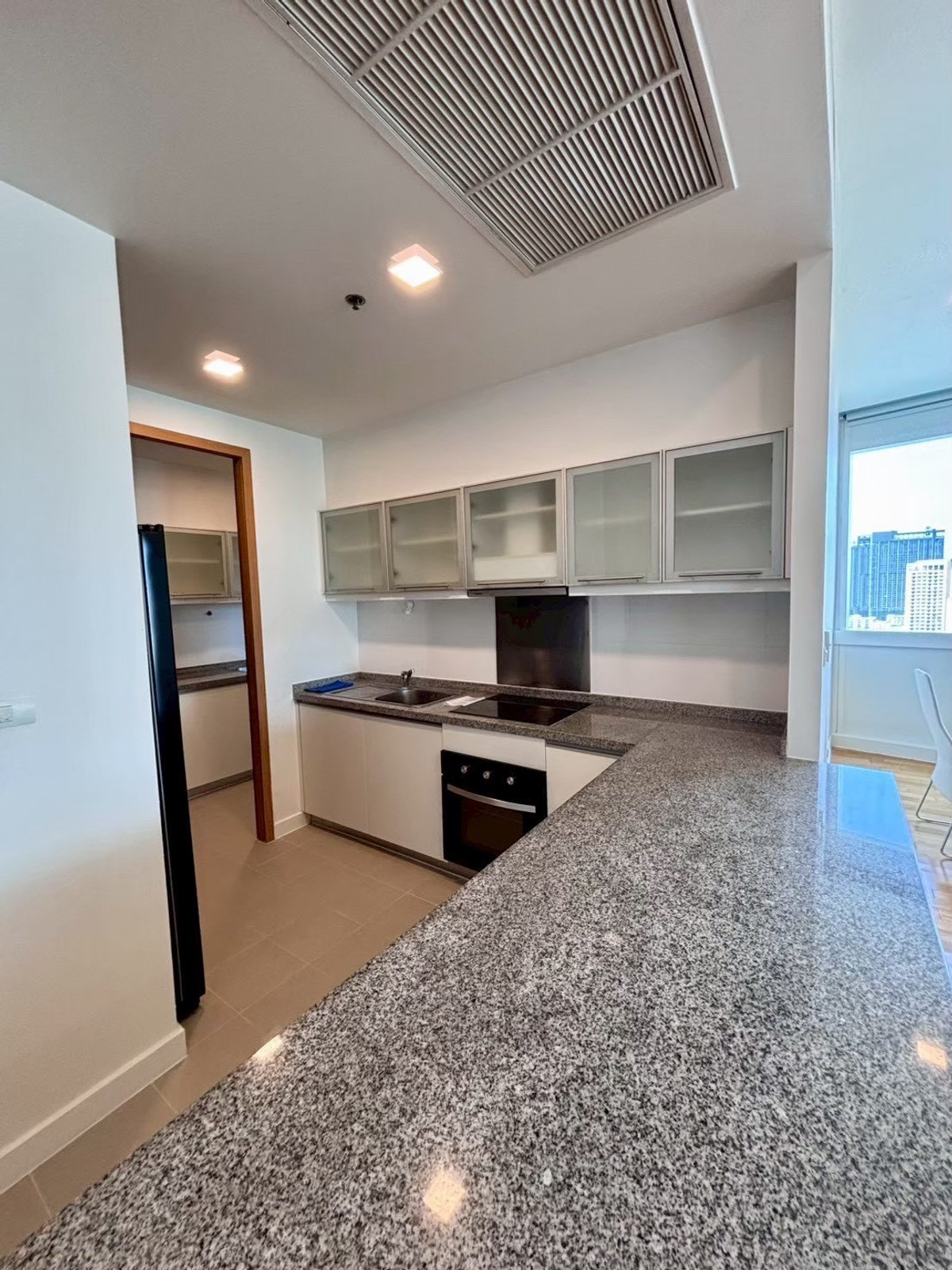 For RentCondoSukhumvit, Asoke, Thonglor : LTH14648 – Condo for Rent | Millennium Residence | 192.95 sqm | 3 Beds 4 Baths | Near BTS Asoke | 120K/Month | Condo for rent Millennium Residence