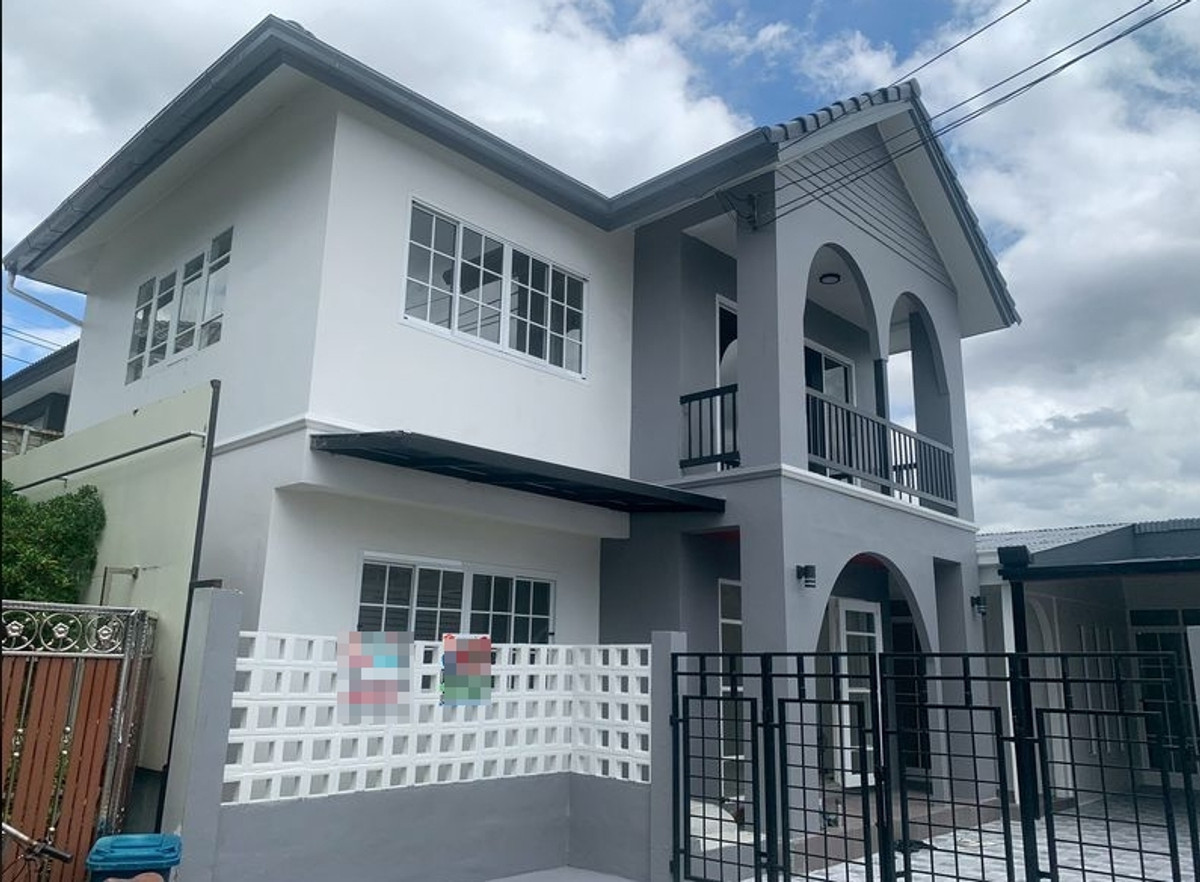 ขายบ้านลาดพร้าว101 แฮปปี้แลนด์ : ขายบ้านเดี่ยว 2 ชั้น เนื้อที่ 53 ตรว. หมู่บ้านโชคชัย คลองจั่น  ถนนนวมินทร์ 81 แยก 3-27 แขวงนวมินทร์ เขตบึงกุ่ม ใกล้ถนนสายหลักหลายสาย เดอะมอลล์ บางกะปิ ตลาดสดอินทารักษ์ มหาวิทยาลัยรามคำแหง ใกล้ นิด้า