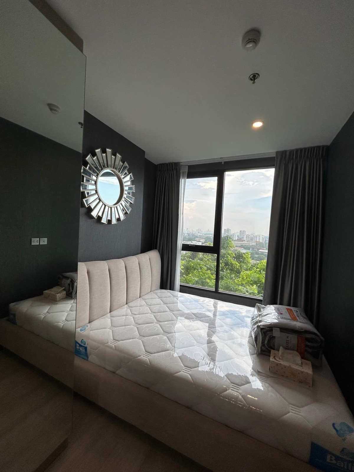 ขายคอนโดสาทร นราธิวาส : Knightsbridge Prime Sathorn【𝐒𝐄𝐋𝐋 & 𝐑𝐄𝐍𝐓】🔥ห้องสไตล์เรียบหรู โทนเทาโมเดิร์น เฟอร์นิเจอร์ดีไซน์เข้าชุด เติมลุคพรีเมียมให้ทั้งห้อง🔥 ติดต่อไลน์ไอดี: @hacondo