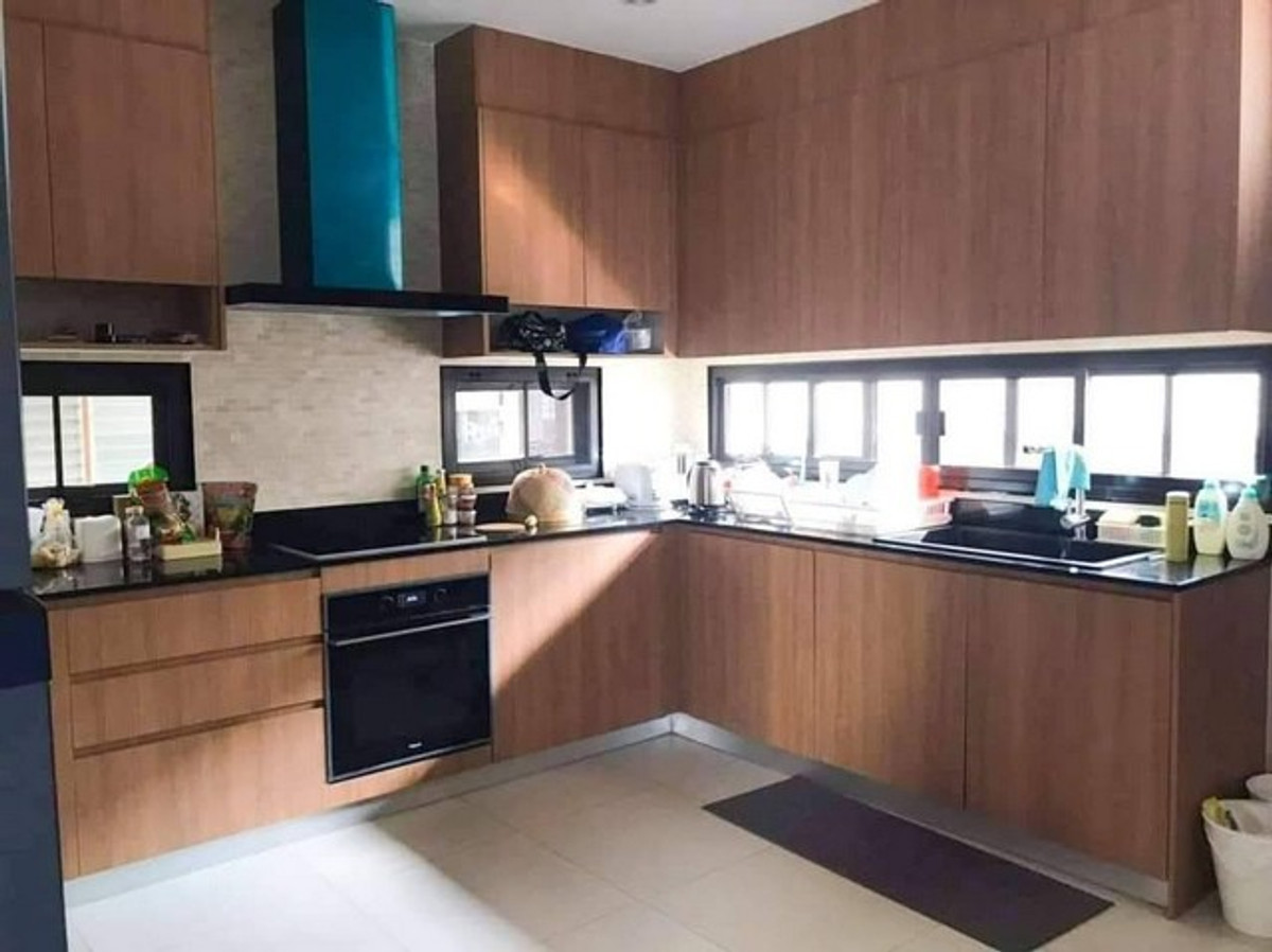 For RentHouseBangna, Bearing, Lasalle : HR3281 Luxury detached house for rent, Evergreen Bangna Km. 5, area 610 sq m., near ICS International School and Patana.