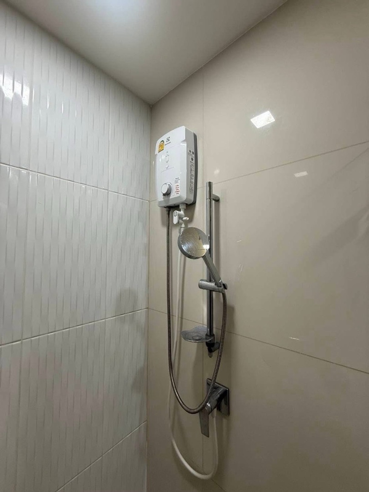 ให้เช่าคอนโดพระราม 9 เพชรบุรีตัดใหม่ RCA : #Z4901💥 090369 🔥ให้เช่าคอนโด Life Asoke Hype (รหัสเดิม Z4574)