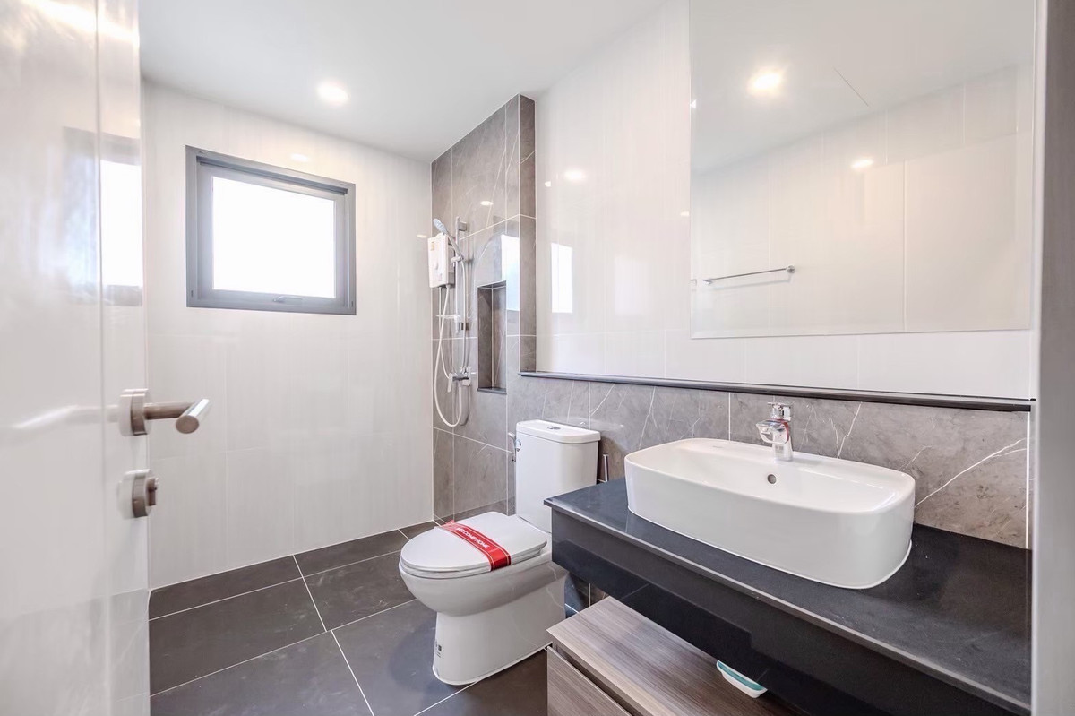 For SaleHouseBangna, Bearing, Lasalle : Luxury detached house , next to Mega-Bangna, many international schools and hospitals, fully furnished 