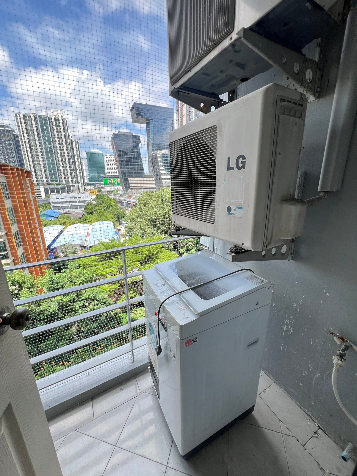 ให้เช่าคอนโดพระราม 9 เพชรบุรีตัดใหม่ RCA : 🦊HunterCondo 🦊ให้เช่า PG RAMA9 ✨ติด MRT พระราม 9 - 200 เมตร✨