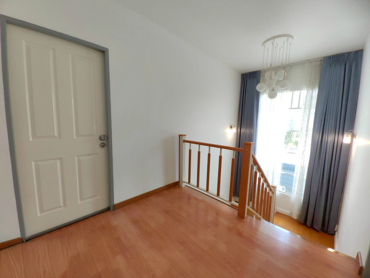 ขายบ้านเกษตรศาสตร์ รัชโยธิน : ขายบ้านเดี่ยว เดอะแพลนท์ วงแหวน-รามอินทรา เนื้อที่ 80.1 ตรว. หลังริม ทำเลดี การเดินทางสะดวก ใกล้ทางด่วน ใกล้แฟชั่น ใกล้แจ๊สคู้บอน