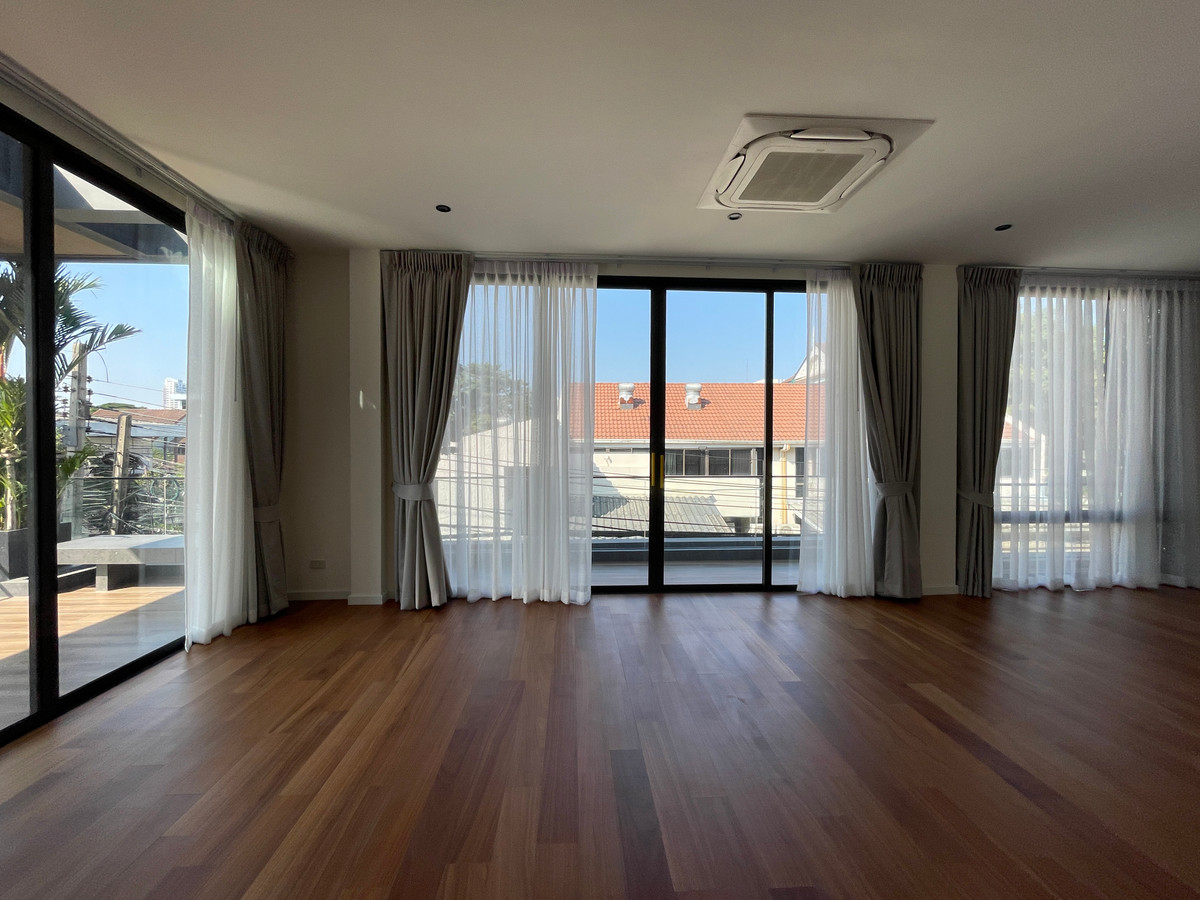 For SaleHouseChokchai 4, Ladprao 71, Ladprao 48, : Super Luxury THIRRA Ladprao detached house for sale – highest level of privacy On a potential location near MRT Phawana