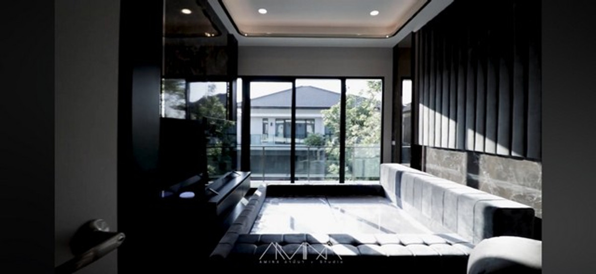 ให้เช่าบ้านพัฒนาการ ศรีนครินทร์ : HR3279ให้เช่าบ้านหรูหลังมุม The City พระราม 9 – กรุงเทพกรีฑา ตกแต่งสไตล์ Luxury Built-in ทั้งหลัง 