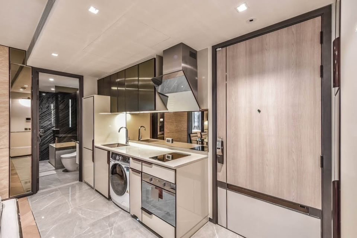 For RentCondoSukhumvit, Asoke, Thonglor : RC032226 Condo fully furnished for rent at The Reserve Sukhumvit 61 near BTS Ekkamai.