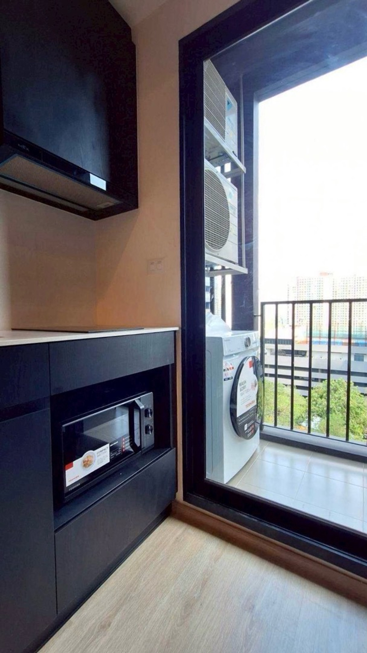 ให้เช่าคอนโดพระราม 9 เพชรบุรีตัดใหม่ RCA : 💙@condocurator 💙 ให้เช่า Nue District R9 ห้องสวย เฟอร์นิเจอร์ครบ [PM1024]