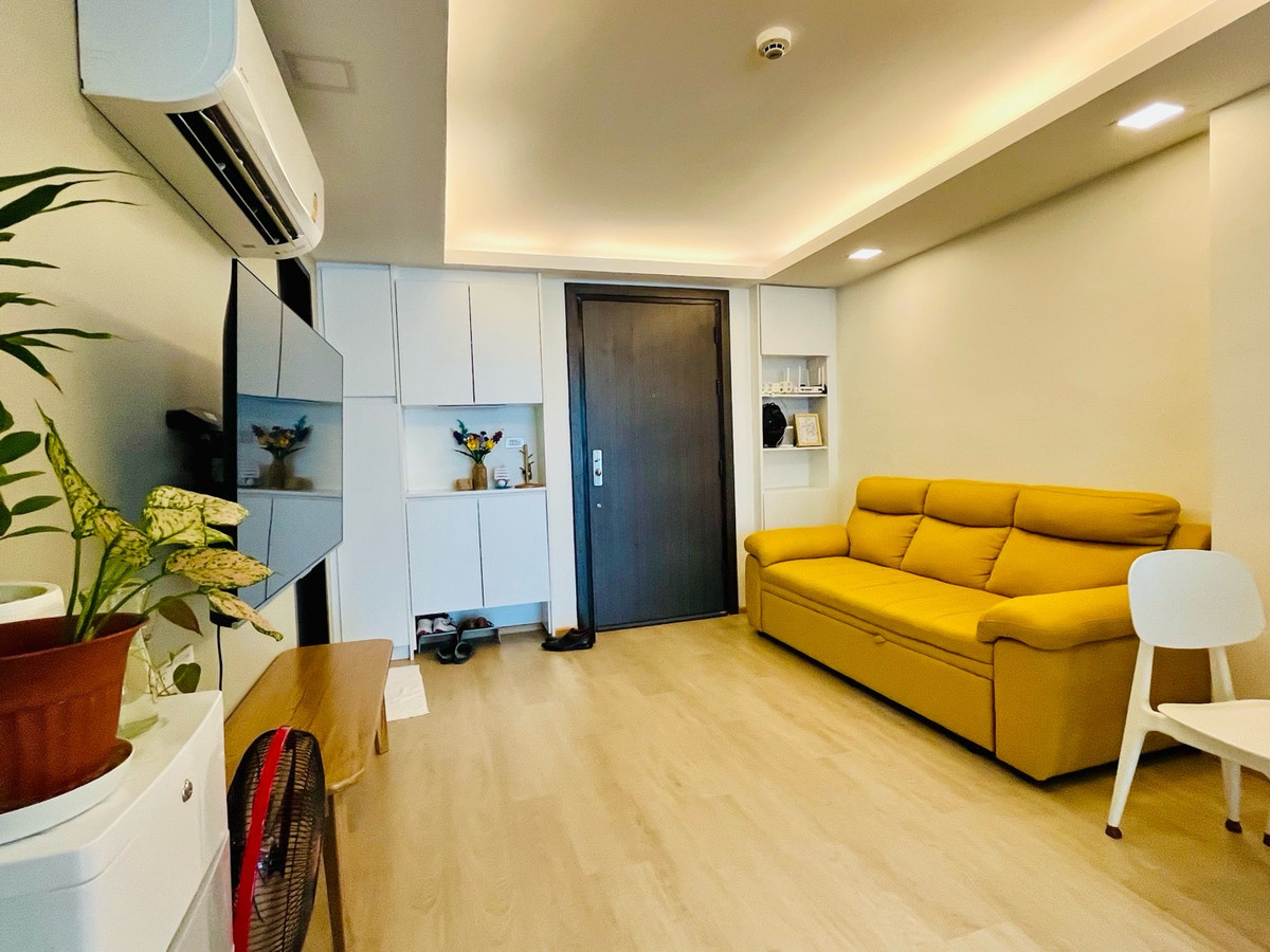 For RentCondoLadprao101, Happy Land, The Mall Bang Kapi : Luxury condo for rent on Lat Phrao Road, near the BTS, 2 bedrooms, 50 square meters, never rented to anyone.