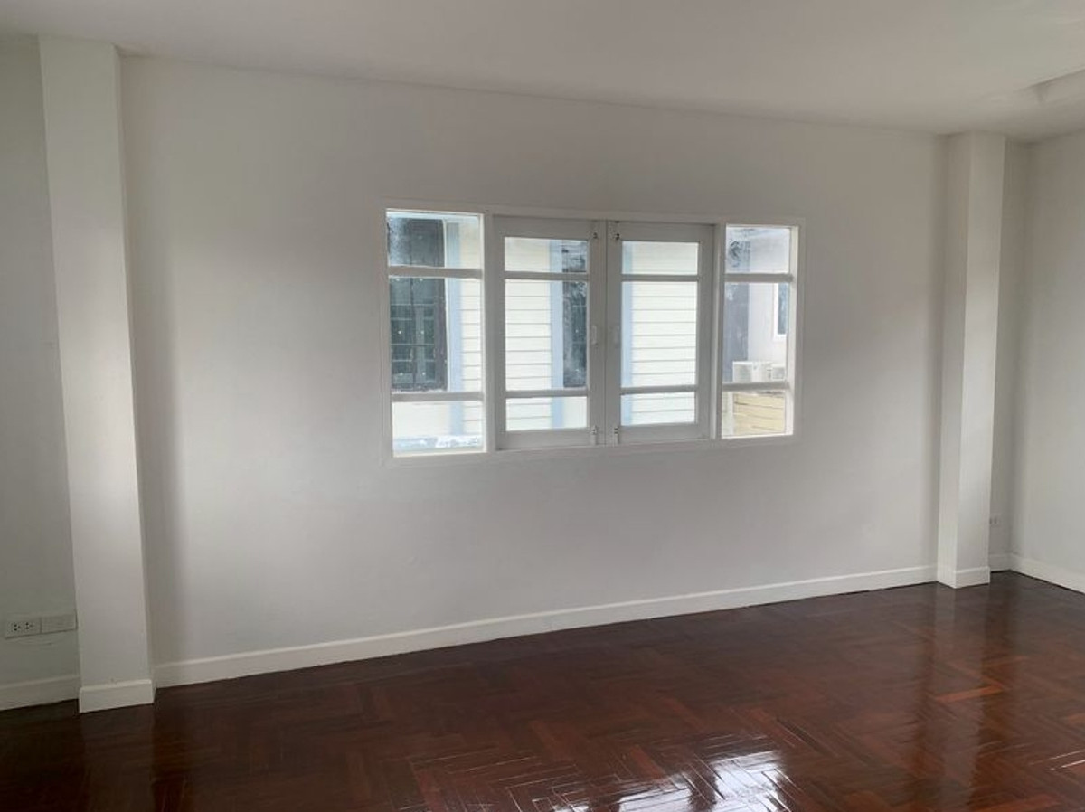 ขายบ้านลาดพร้าว101 แฮปปี้แลนด์ : ขายบ้านเดี่ยว 2 ชั้น เนื้อที่ 53 ตรว. หมู่บ้านโชคชัย คลองจั่น  ถนนนวมินทร์ 81 แยก 3-27 แขวงนวมินทร์ เขตบึงกุ่ม ใกล้ถนนสายหลักหลายสาย เดอะมอลล์ บางกะปิ ตลาดสดอินทารักษ์ มหาวิทยาลัยรามคำแหง ใกล้ นิด้า