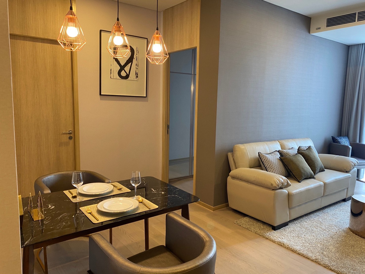 For RentCondoSukhumvit, Asoke, Thonglor : 🏙 For Rent – ​​Siamese Exclusive 42, a luxury condo in the heart of Sukhumvit, near BTS Ekkamai, very convenient to travel.