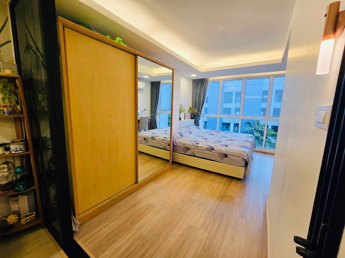 For RentCondoLadprao101, Happy Land, The Mall Bang Kapi : Luxury condo for rent on Lat Phrao Road, near the BTS, 2 bedrooms, 50 square meters, never rented to anyone.