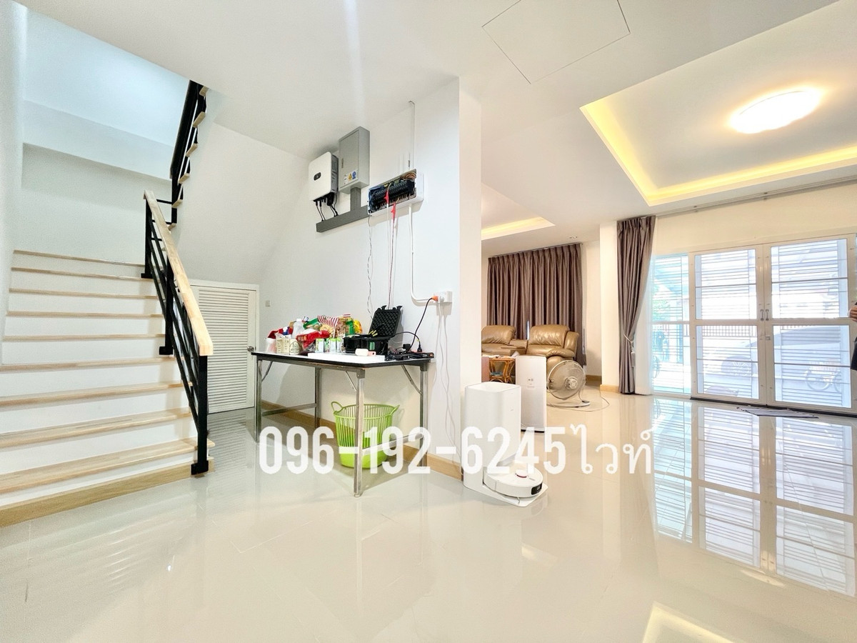 ขายบ้านเกษตร นวมินทร์ ลาดปลาเค้า : ขายบ้าน นวมินทร์ 24 บ้านเดี่ยวนวมินทร์ จอดรถ 5 คัน แถมโซล่าเซลล์ ประหยัดค่าไฟ