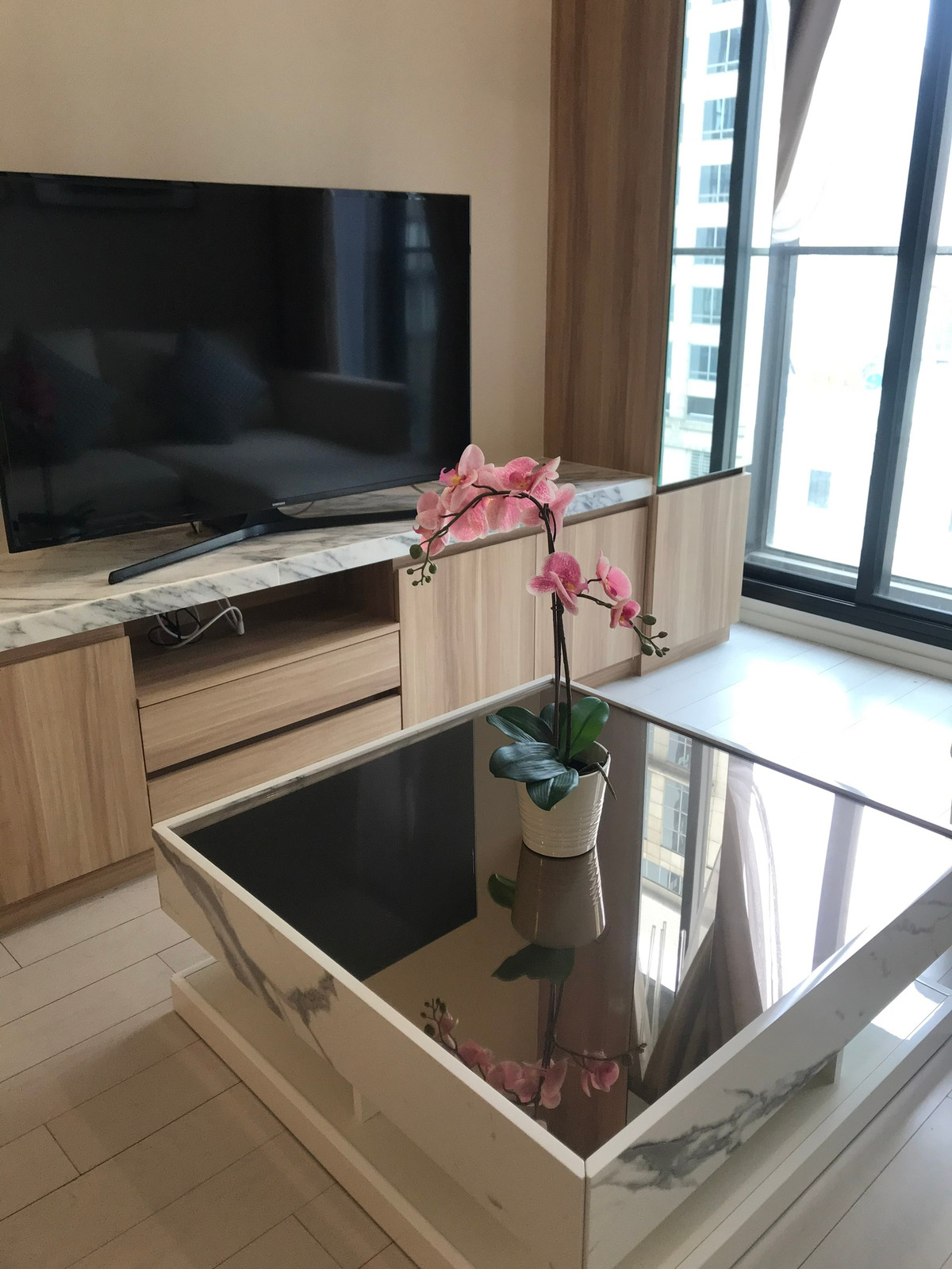For RentCondoWitthayu, Chidlom, Langsuan, Ploenchit : Condo for rent, Noble Ploenchit, 2 bedrooms, 2 bathrooms (S03-2017)