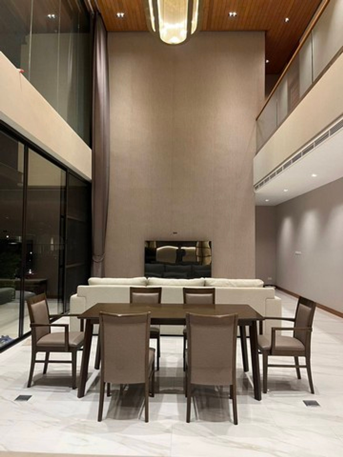 For RentHouseBangna, Bearing, Lasalle : HR3281 Luxury detached house for rent, Evergreen Bangna Km. 5, area 610 sq m., near ICS International School and Patana.