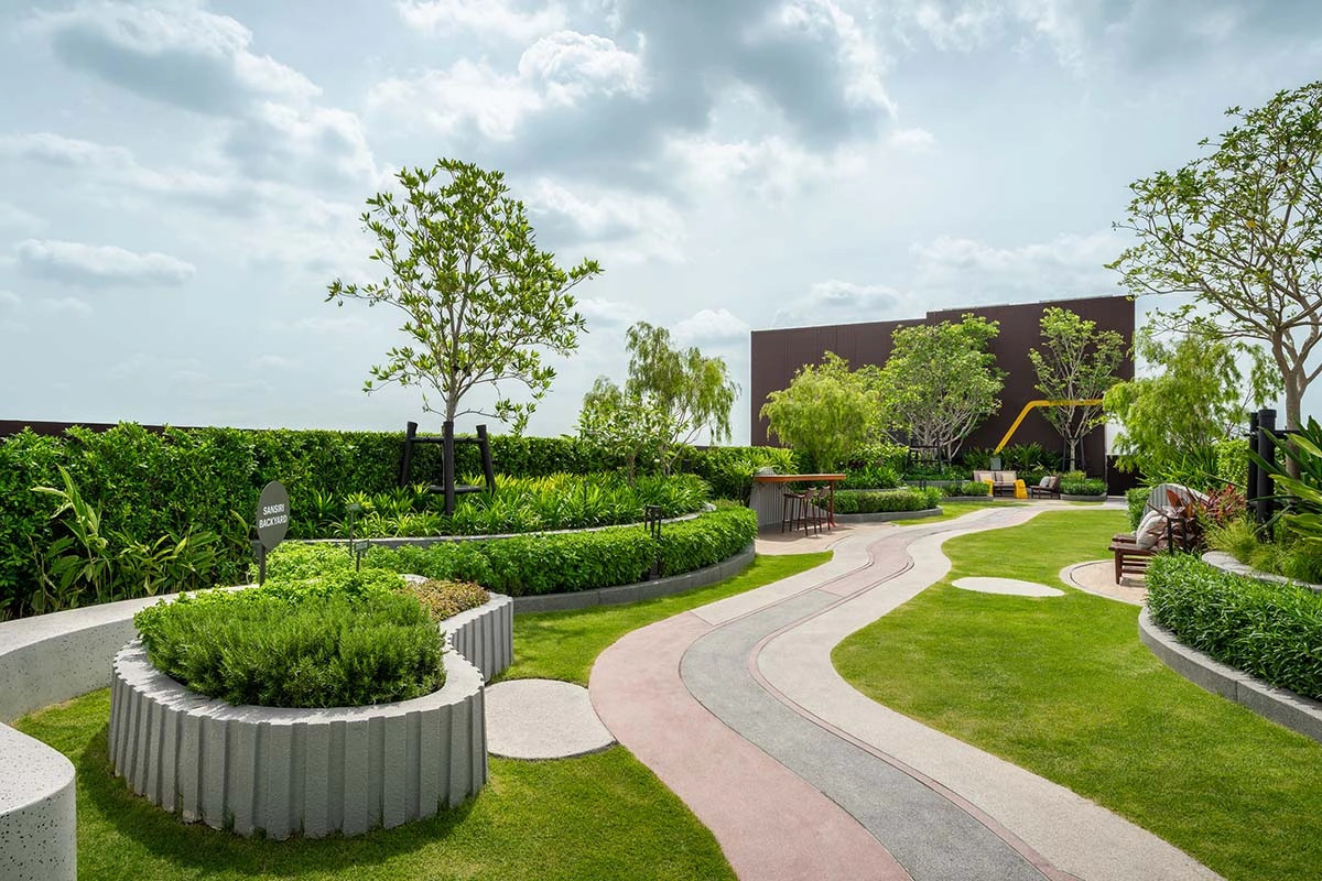 For SaleCondoSamut Prakan,Samrong : 🐶 Condo allows pets. In the heart of Sukhumvit 🔥 Special promotion, immediate discount of 100,000 baht, starting at only 3.57 million baht. Hurry and reserve before its gone!