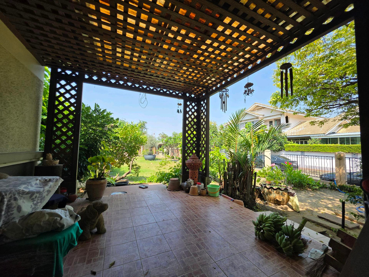 For SaleHouseMin Buri, Romklao : Urgent sale! Single house in Chaiyaphruek 1 Village, Khum Klao Road. Extra large plot