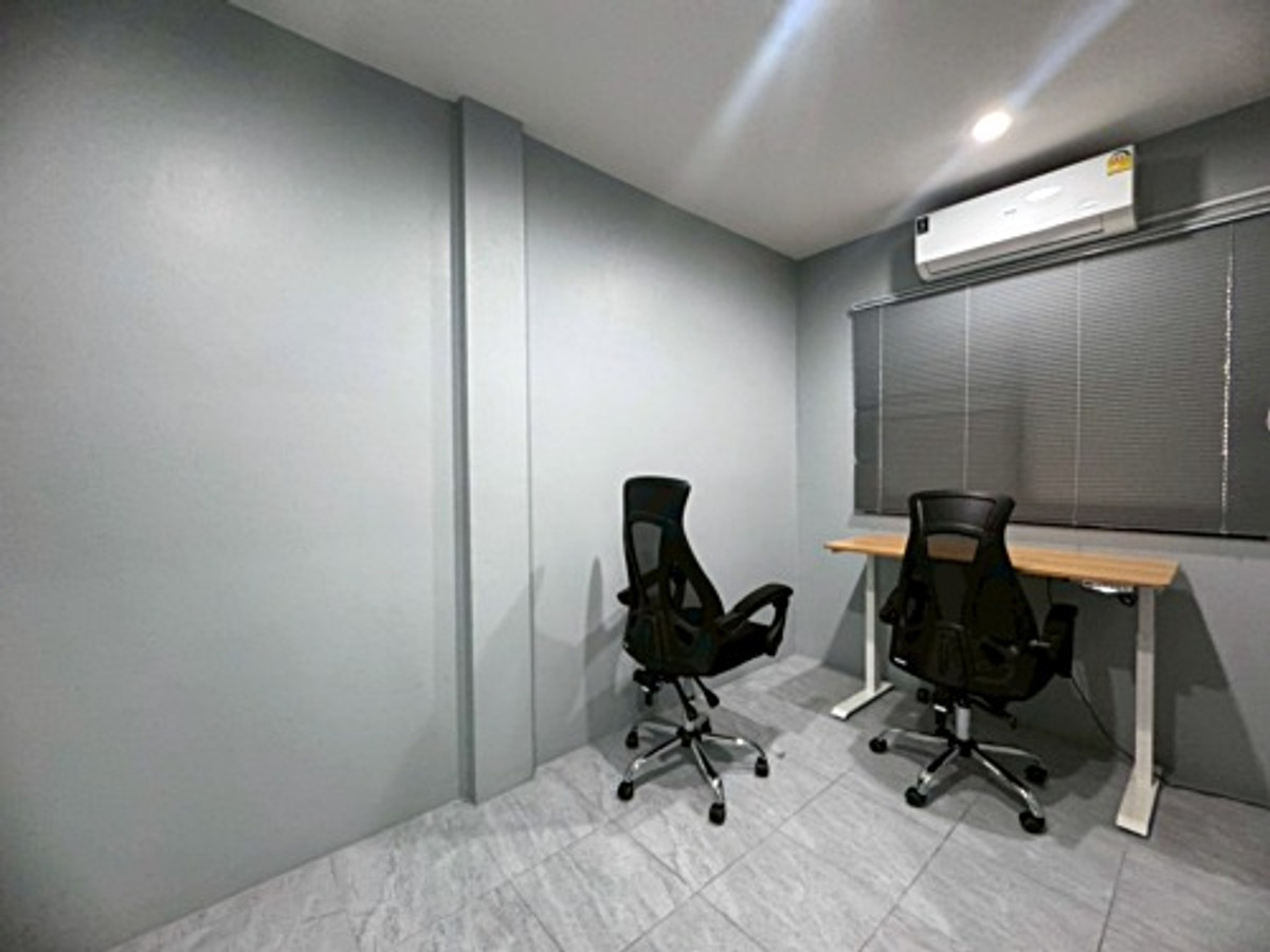 For RentTownhomeSamut Prakan,Samrong : Townhouse for rent, Soi Sukhumvit 72, prime location! Near BTS Bearing, only 450 meters! (N.2022)