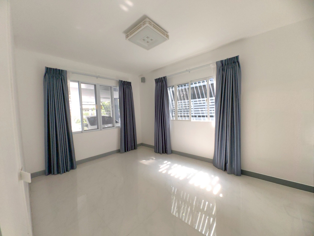 ขายบ้านเกษตรศาสตร์ รัชโยธิน : ขายบ้านเดี่ยว เดอะแพลนท์ วงแหวน-รามอินทรา เนื้อที่ 80.1 ตรว. หลังริม ทำเลดี การเดินทางสะดวก ใกล้ทางด่วน ใกล้แฟชั่น ใกล้แจ๊สคู้บอน