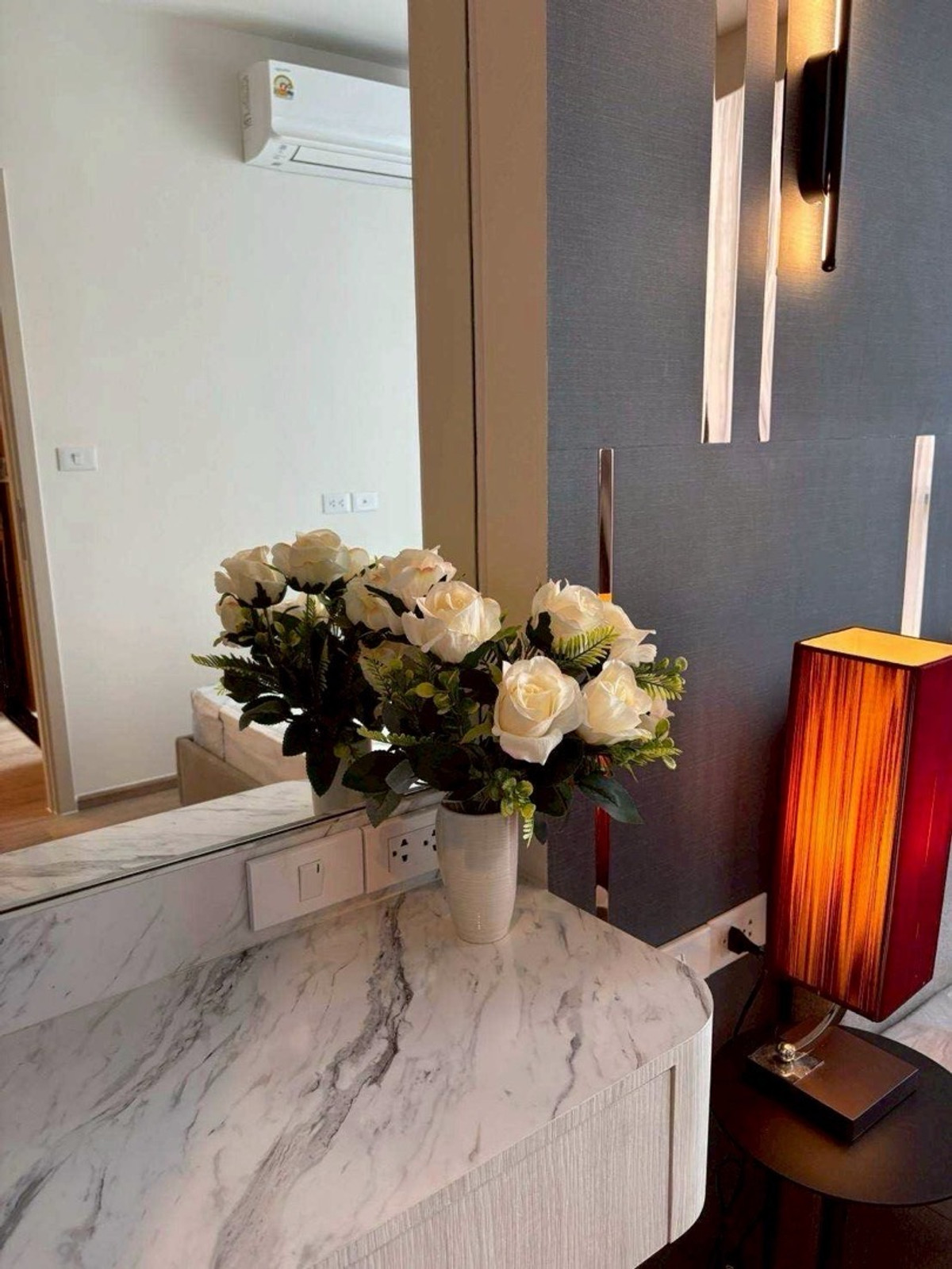 ให้เช่าคอนโดพระราม 9 เพชรบุรีตัดใหม่ RCA : 💙@condocurator 💙 ให้เช่า Nue District R9 ห้องสวย เฟอร์นิเจอร์ครบ [PM1024]