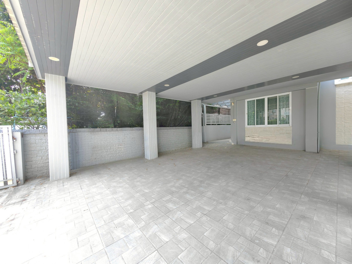 ขายบ้านเกษตรศาสตร์ รัชโยธิน : ขายบ้านเดี่ยว เดอะแพลนท์ วงแหวน-รามอินทรา เนื้อที่ 80.1 ตรว. หลังริม ทำเลดี การเดินทางสะดวก ใกล้ทางด่วน ใกล้แฟชั่น ใกล้แจ๊สคู้บอน